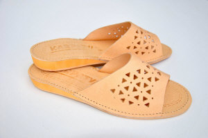 Regionální pantofle, pantofle Highlander, výrobce pantoflí - KARPATY