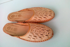 Regionální pantofle, pantofle Highlander, výrobce pantoflí - KARPATY