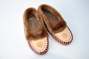 Regionální pantofle, pantofle Highlander, výrobce pantoflí - KARPATY